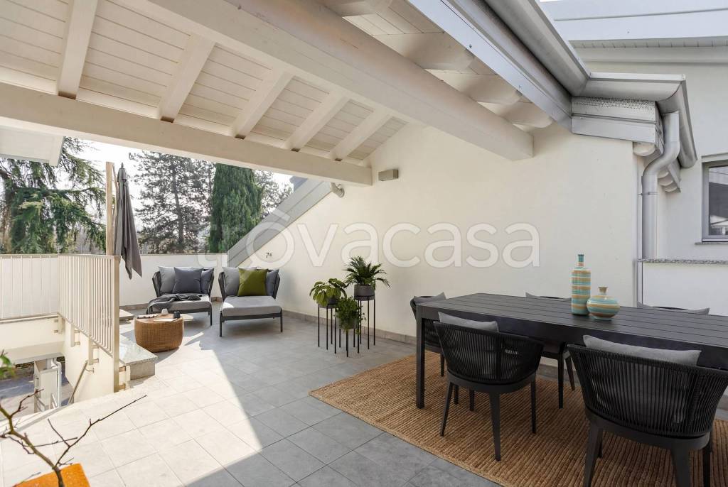 appartamento in vendita ad Arcore