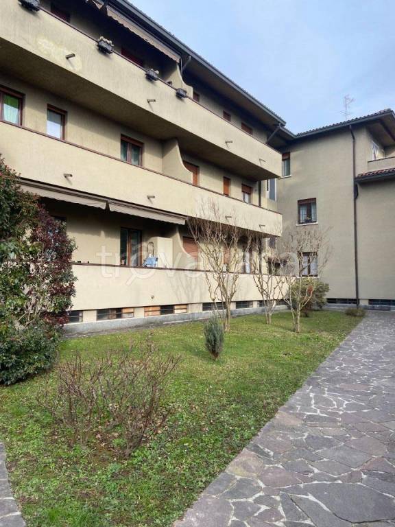 appartamento in vendita ad Arcore