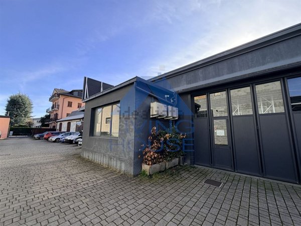 capannone in vendita ad Arcore