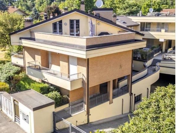 appartamento in vendita ad Arcore