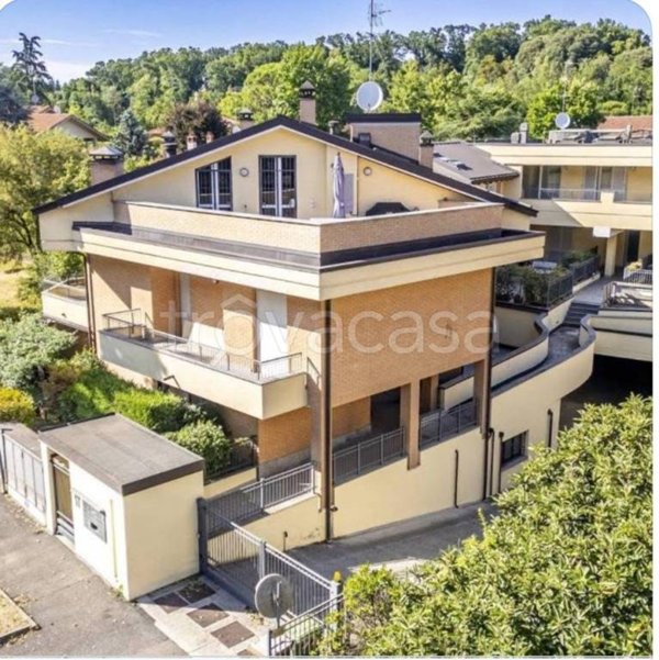 appartamento in vendita ad Arcore