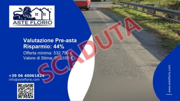 locale commerciale in vendita ad Arcore