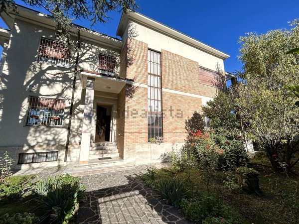 appartamento in vendita ad Arcore