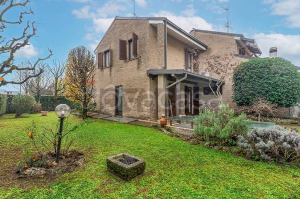 casa indipendente in vendita ad Arcore