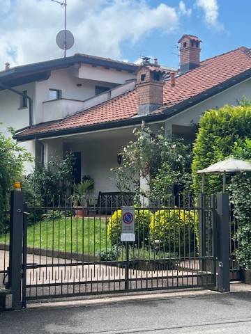 casa indipendente in vendita ad Arcore