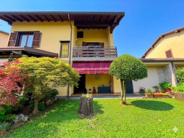 casa indipendente in vendita ad Arcore