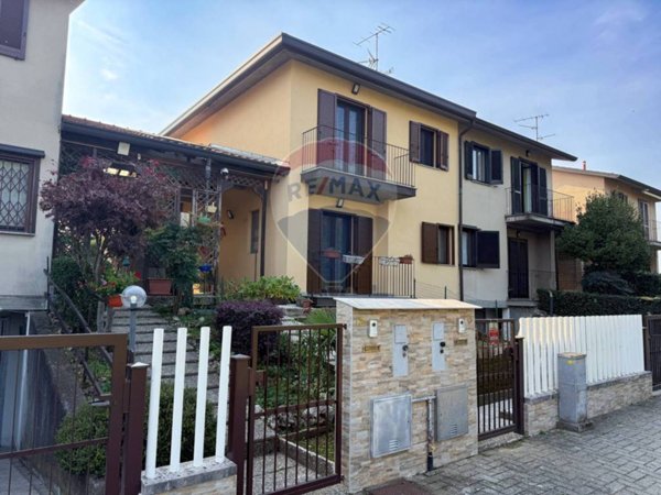 casa indipendente in vendita ad Arcore