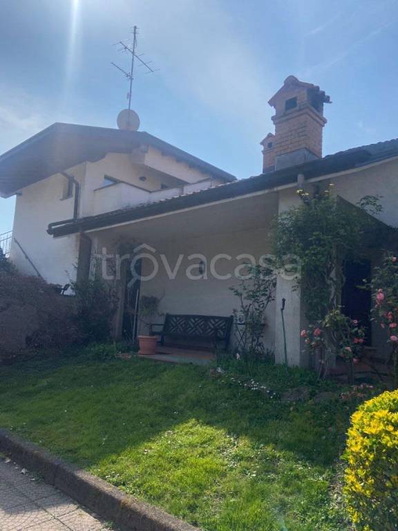 casa indipendente in vendita ad Arcore