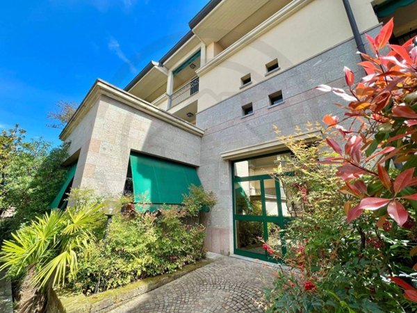 appartamento in vendita ad Arcore