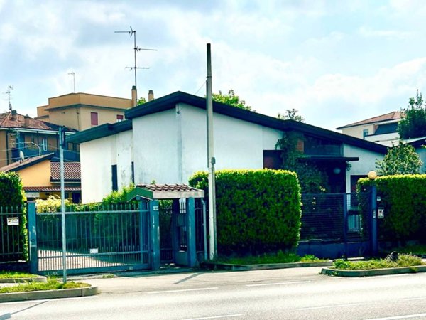casa indipendente in vendita ad Arcore