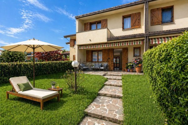 casa indipendente in vendita ad Arcore