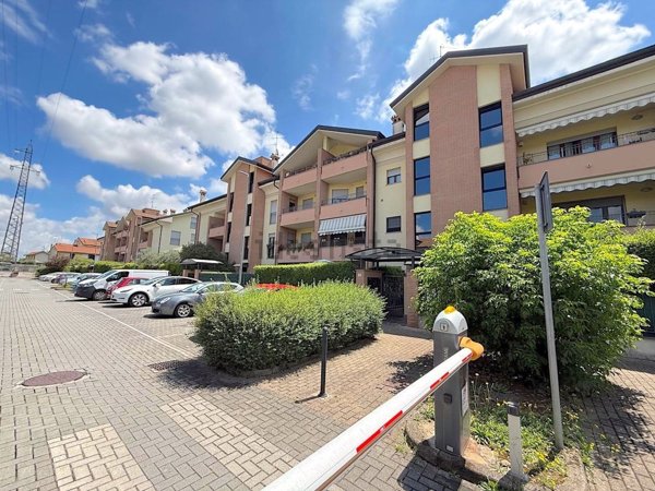 appartamento in vendita ad Arcore