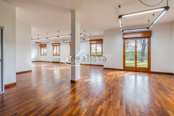appartamento in vendita ad Arcore