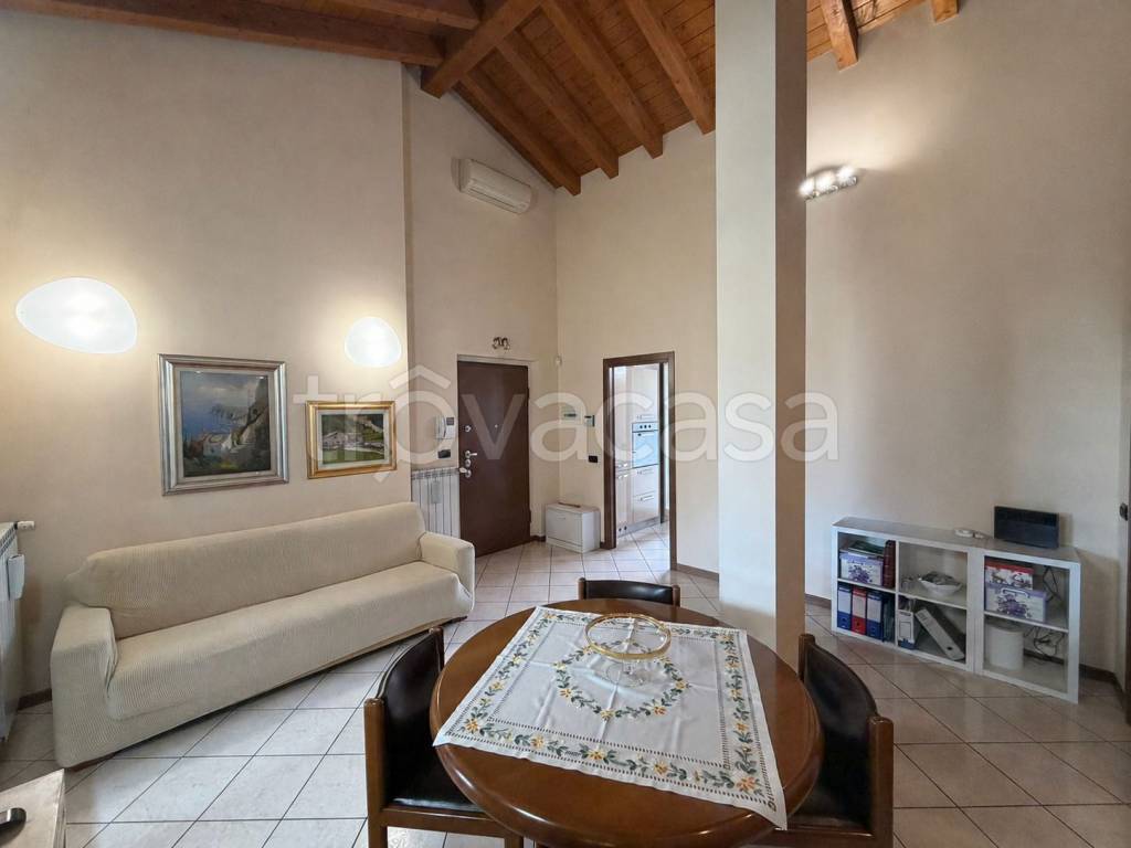 appartamento in vendita ad Arcore