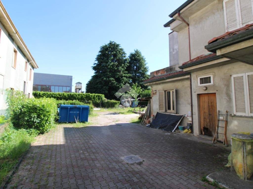 casa indipendente in vendita ad Arcore