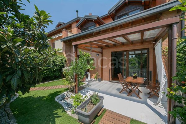 casa indipendente in vendita ad Arcore