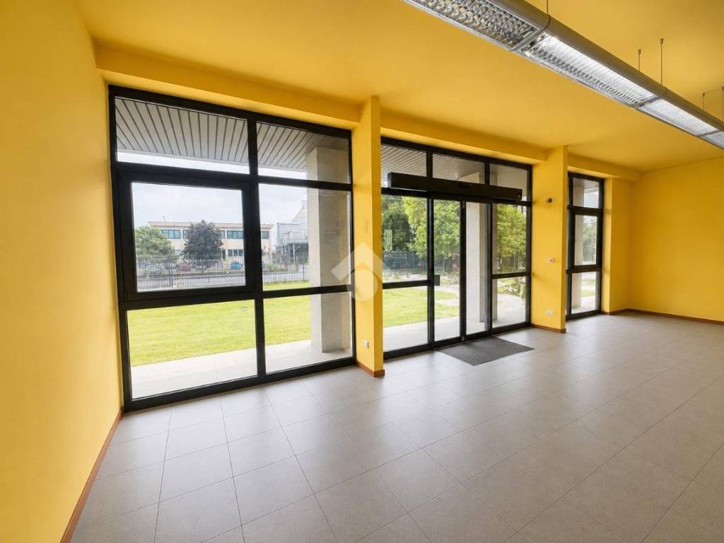 ufficio in vendita ad Arcore