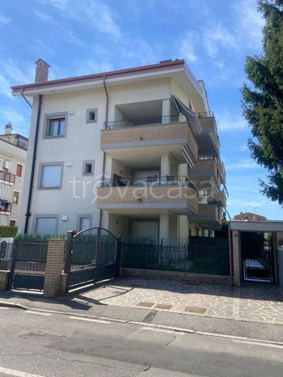 appartamento in vendita ad Arcore