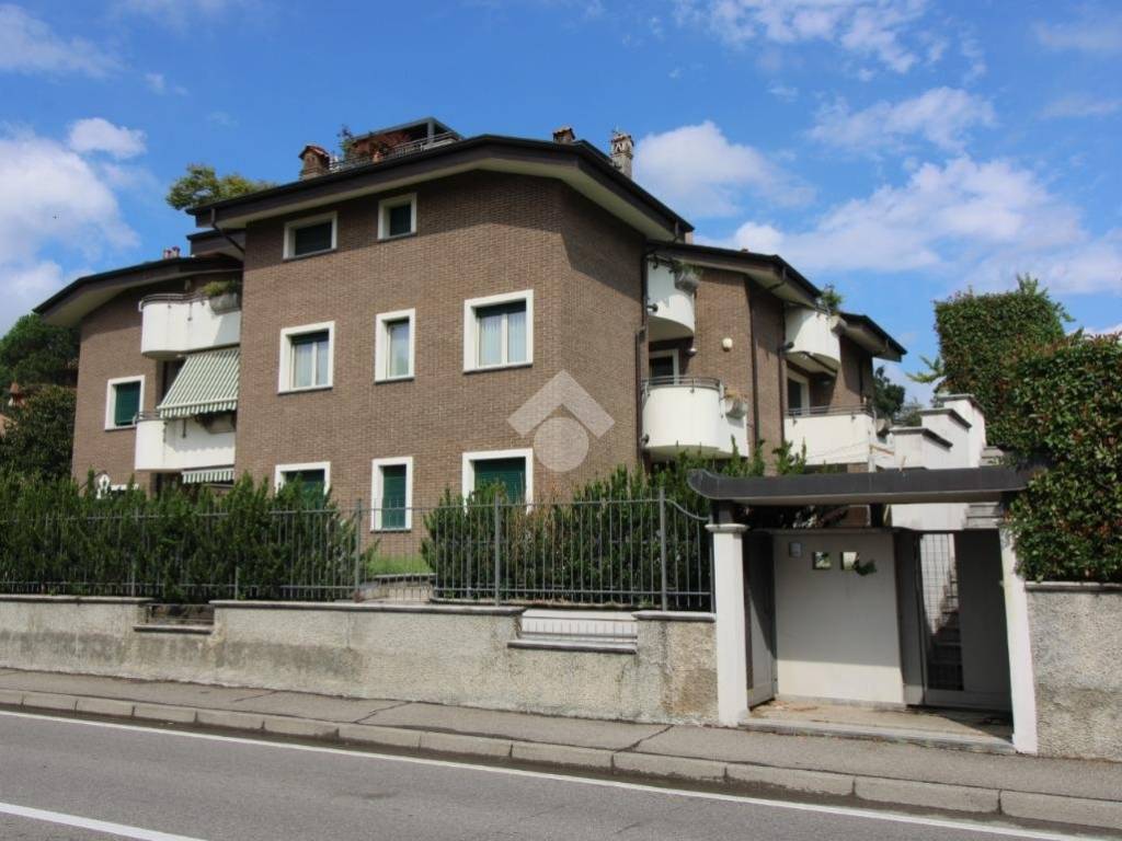 appartamento in vendita ad Arcore