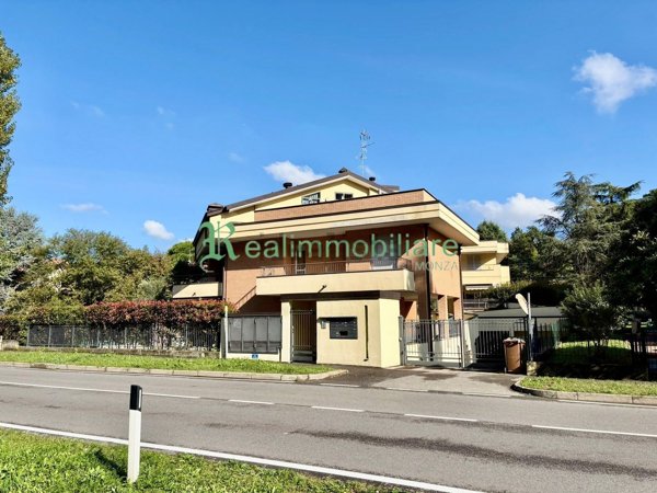 appartamento in vendita ad Arcore