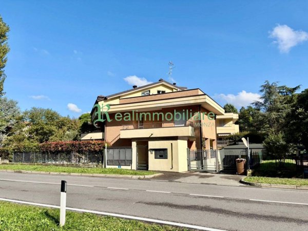 appartamento in vendita ad Arcore