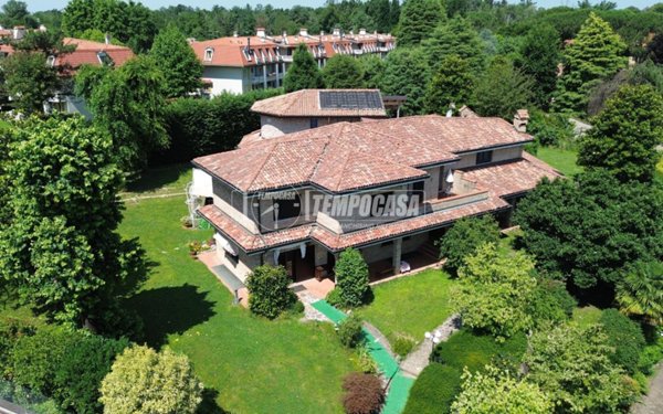 casa indipendente in vendita a Barlassina