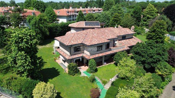 casa indipendente in vendita a Barlassina