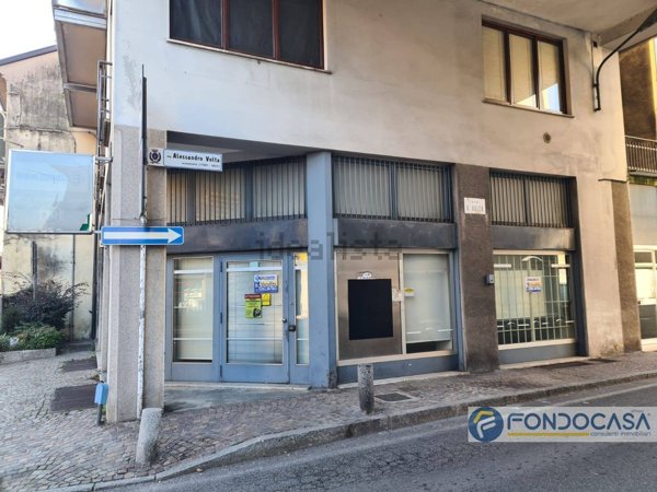 locale commerciale in vendita a Barlassina