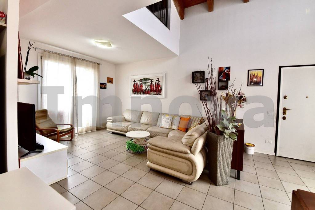 appartamento in vendita a Barlassina