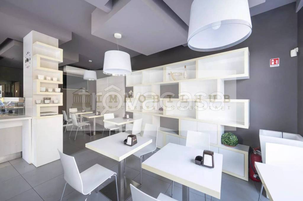 negozio in vendita a Barlassina