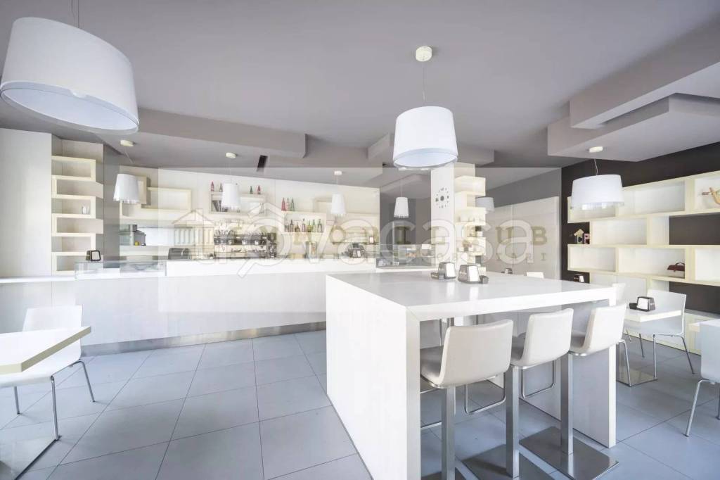 negozio in vendita a Barlassina