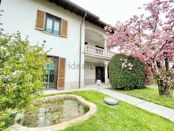 casa indipendente in vendita a Barlassina