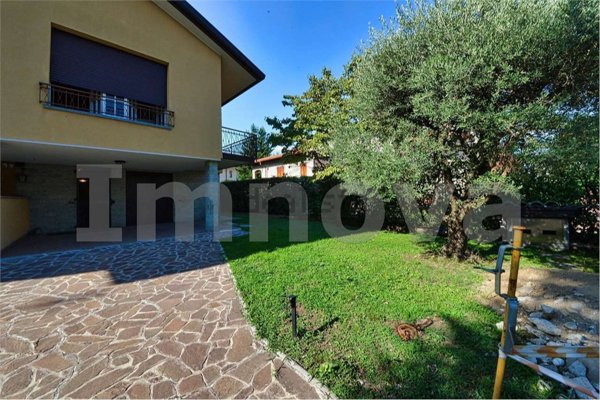 casa indipendente in vendita a Barlassina