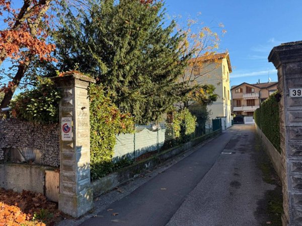 appartamento in vendita a Barlassina