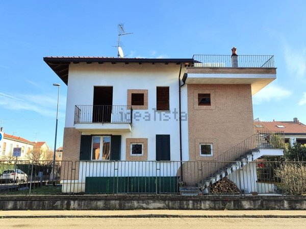 casa indipendente in vendita a Barlassina