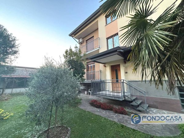 casa indipendente in vendita a Barlassina