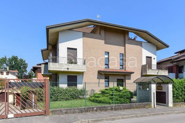 appartamento in vendita a Barlassina