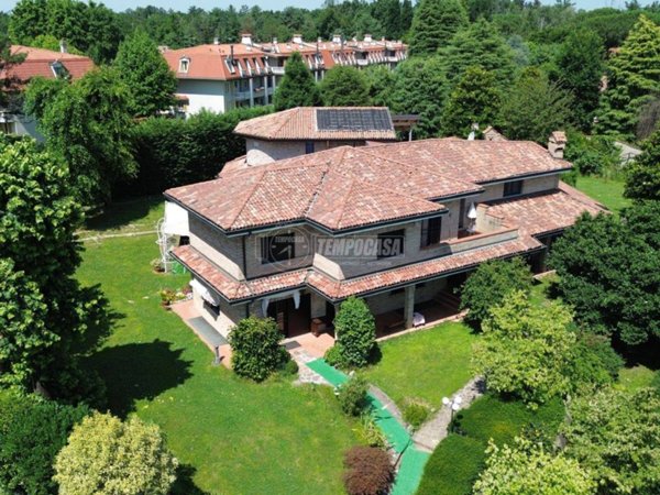 casa indipendente in vendita a Barlassina