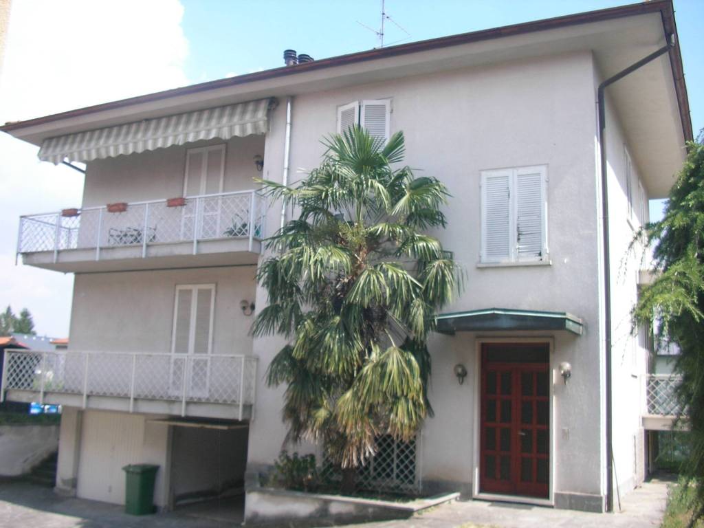 casa indipendente in vendita a Barlassina