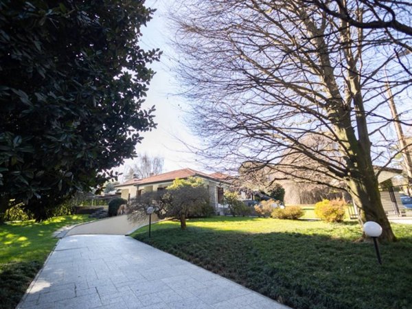 casa indipendente in vendita a Barlassina