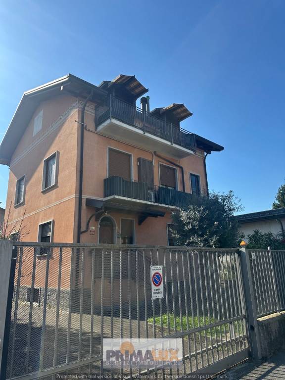 appartamento in vendita a Barlassina