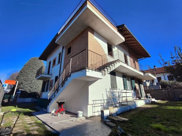 casa indipendente in vendita a Barlassina