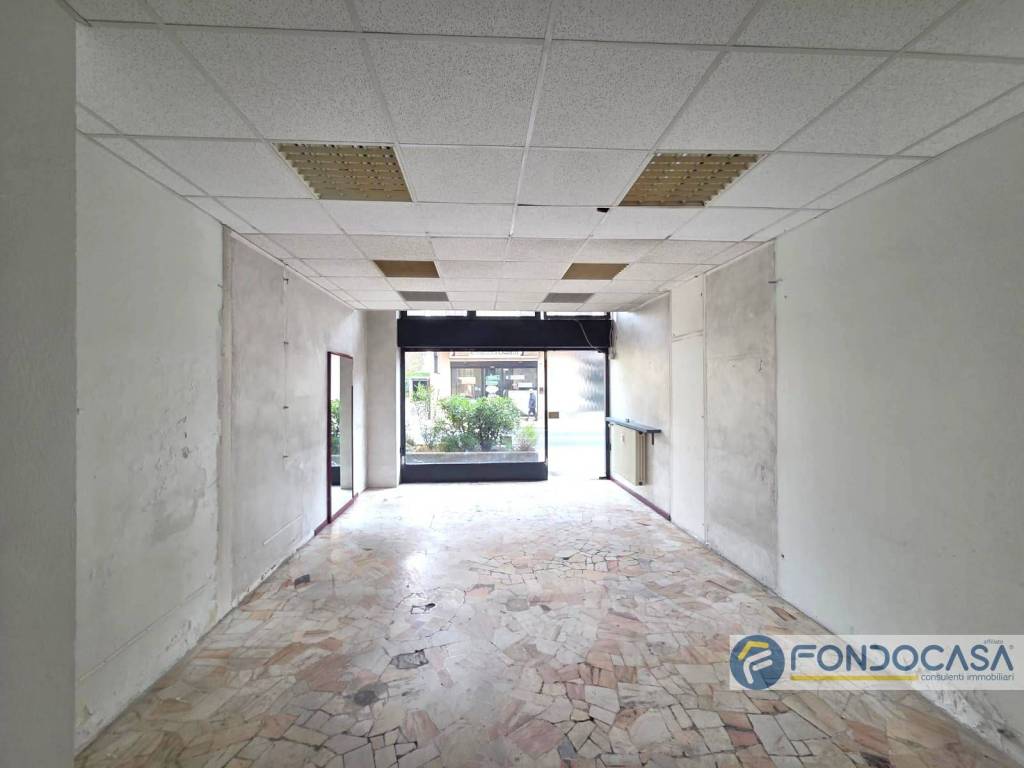 negozio in vendita a Barlassina