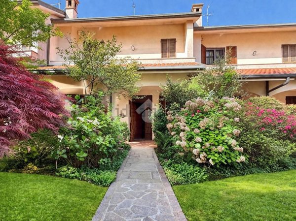 casa indipendente in vendita a Barlassina