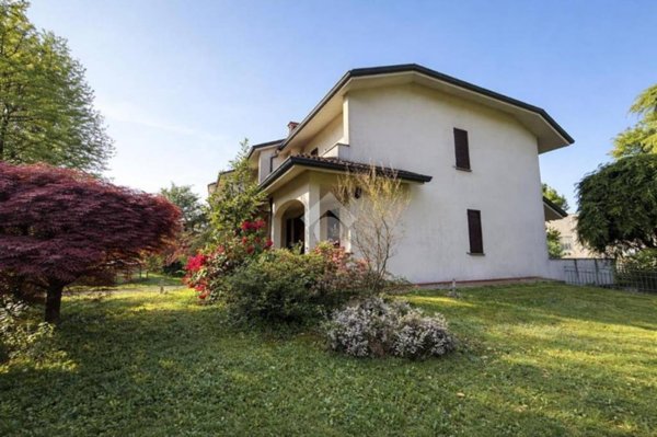 casa indipendente in vendita a Barlassina