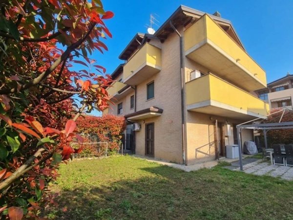 appartamento in vendita a Barlassina