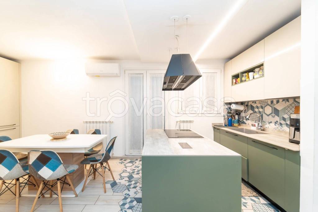 casa indipendente in vendita a Barlassina