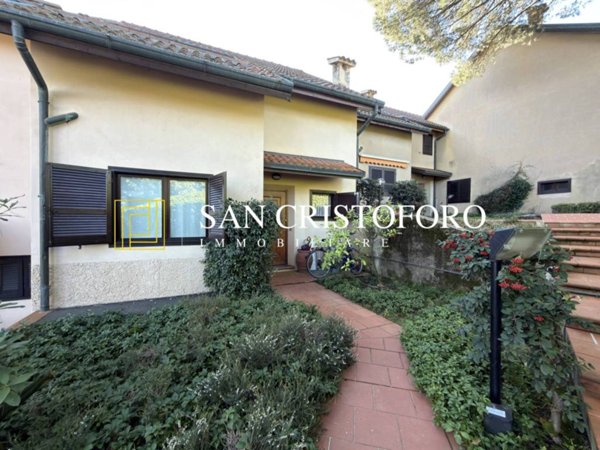 casa indipendente in vendita a Barlassina