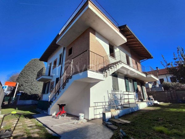 casa indipendente in vendita a Barlassina