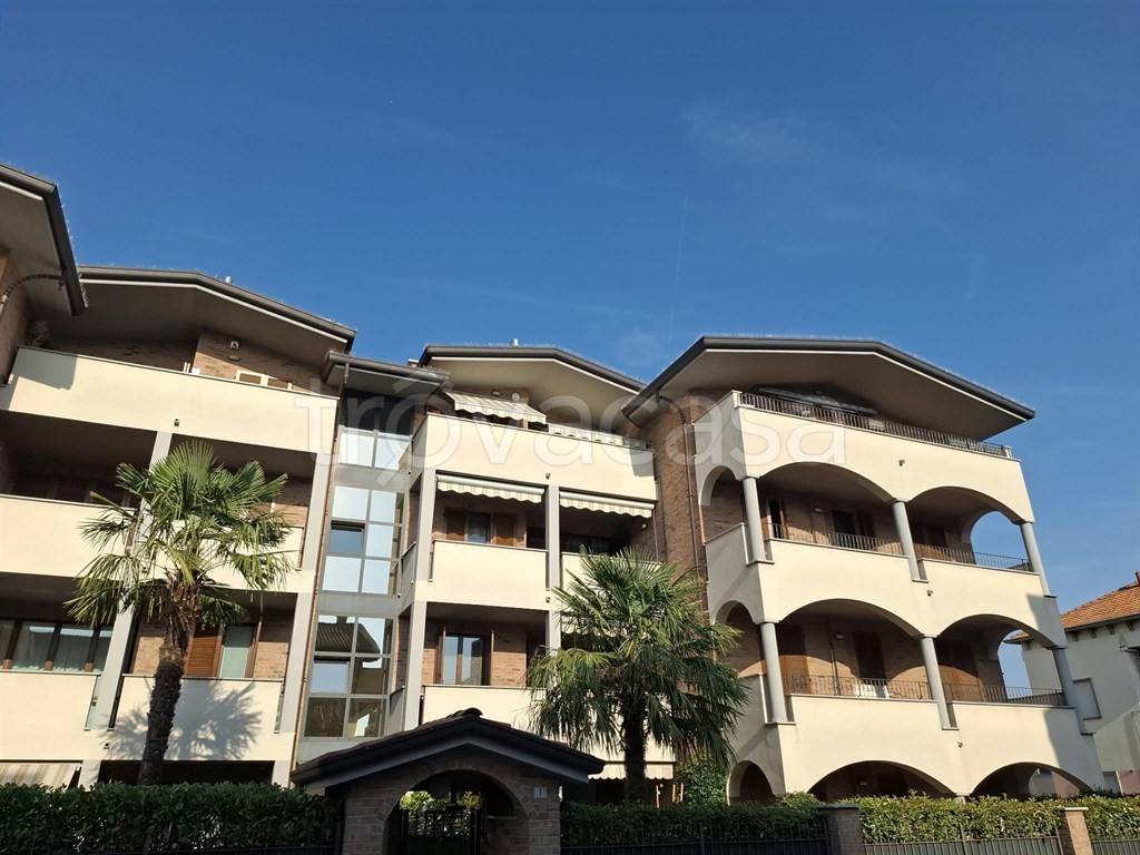 appartamento in vendita a Barlassina